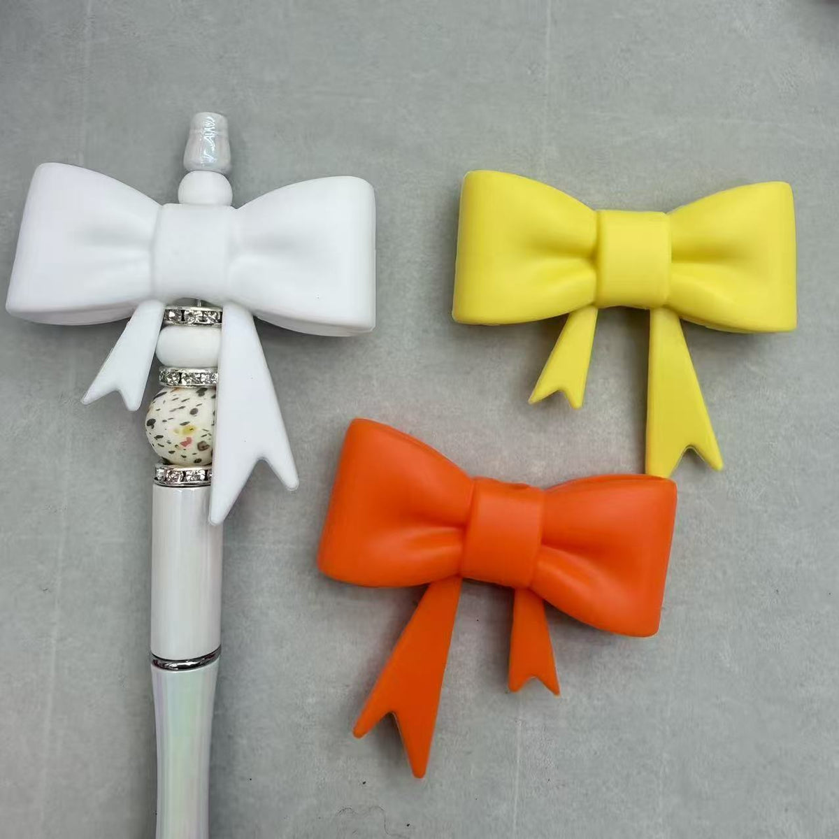 Hot-selling new silicone bow bead DIY beaded pen accessories bracelet materials